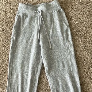 lululemon women’s joggers